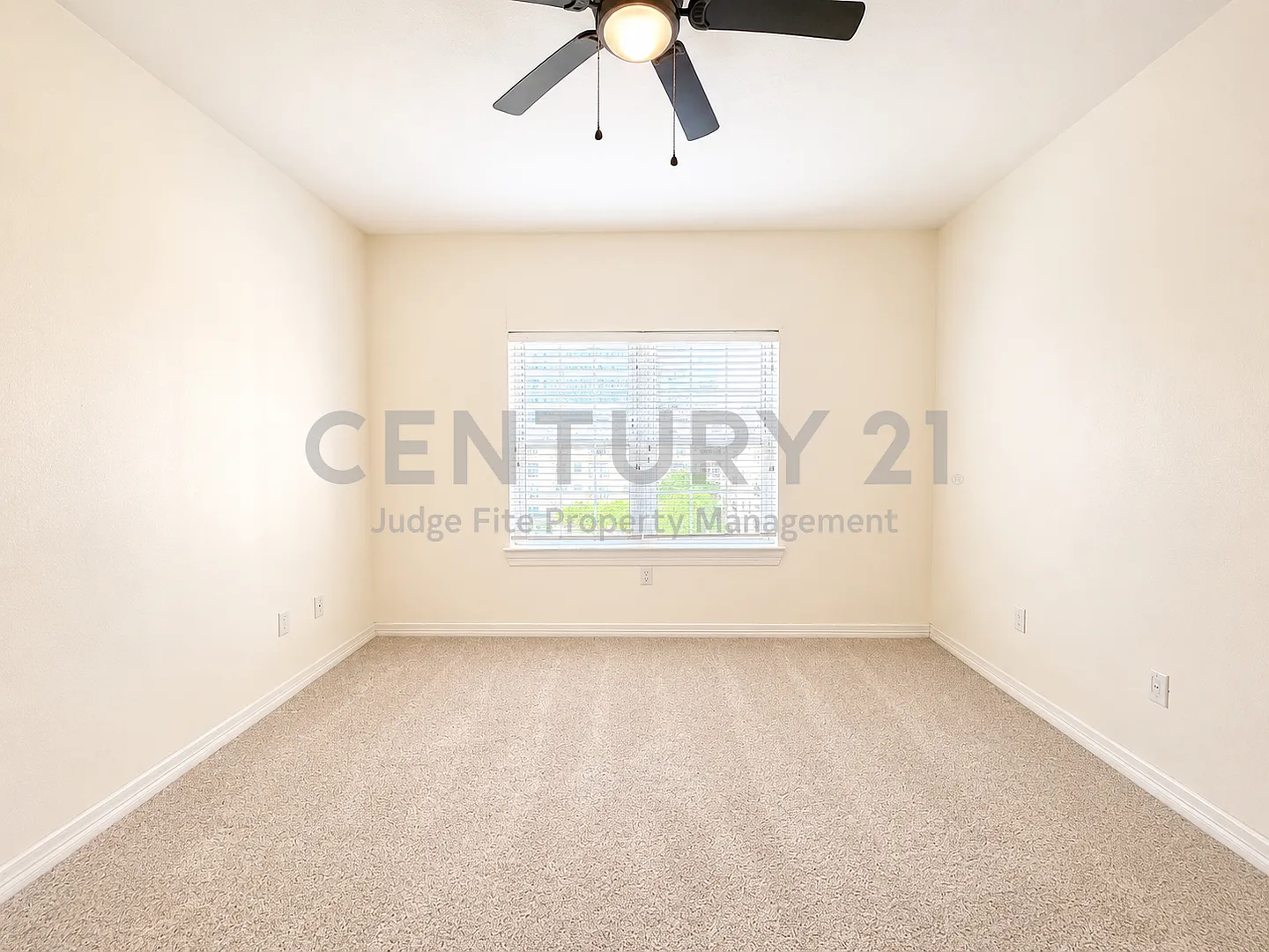 Beautiful 1/1 Condo at The Wyndmere at Turtle Creek! — Photo 4