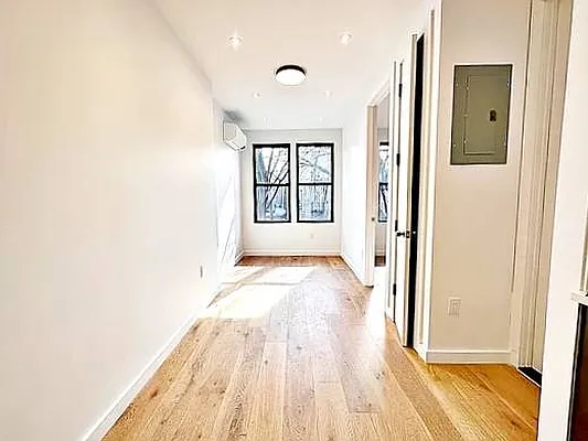 Rented by Brooklyn Property Group LLC | media 7