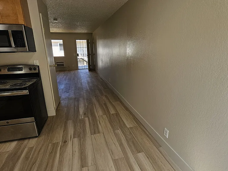 1508 Sycamore Dr #3 — Photo 17