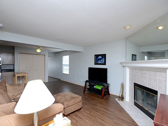 4th image of 6060 NE Moonstone Dr #10-A