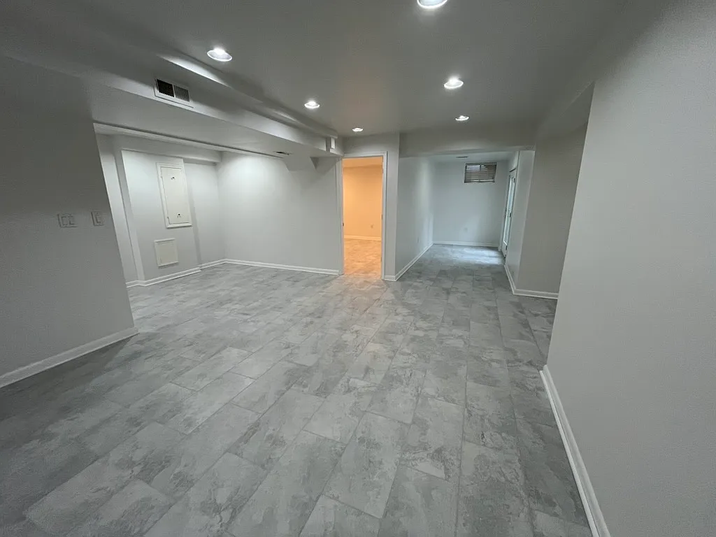 1106 Landerset Dr — Photo 1