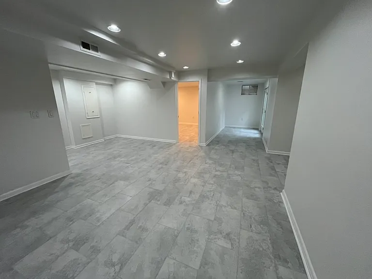 1106 Landerset Dr — Photo 1