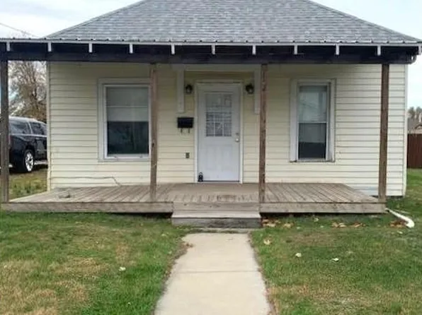 123 E Pine St, Virden, IL 62690