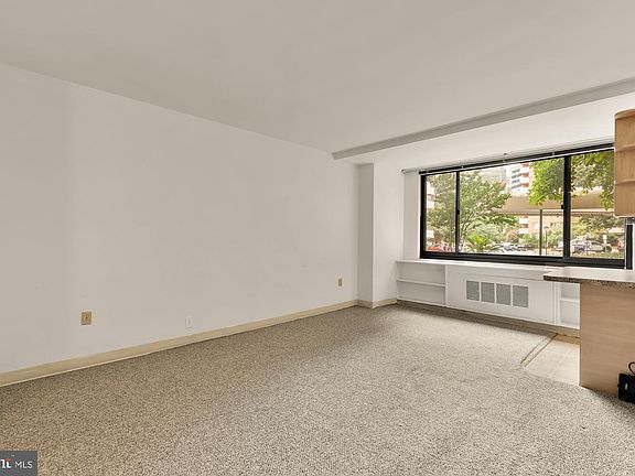 3rd image of 1021 Arlington Blvd APT 446