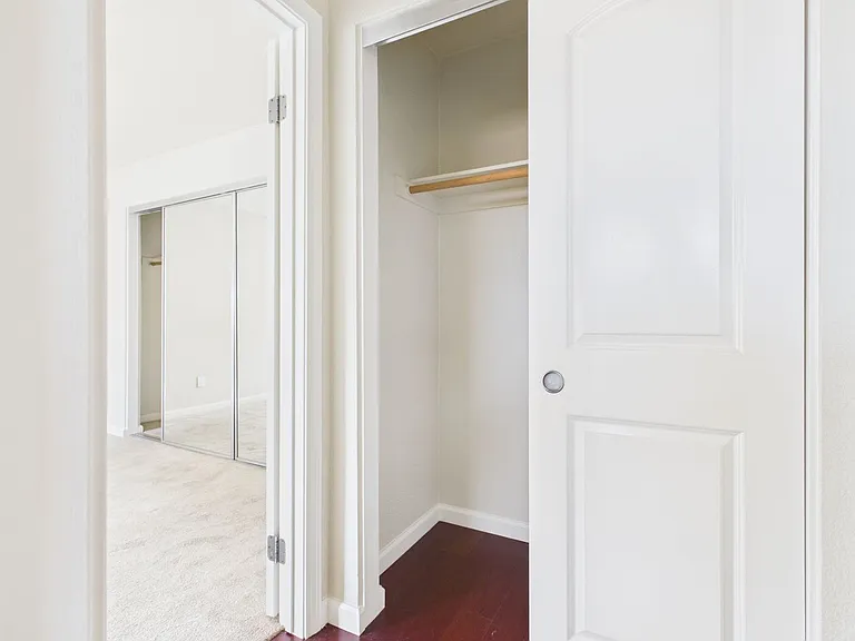 300 Glenwood Cir #273 — Photo 14