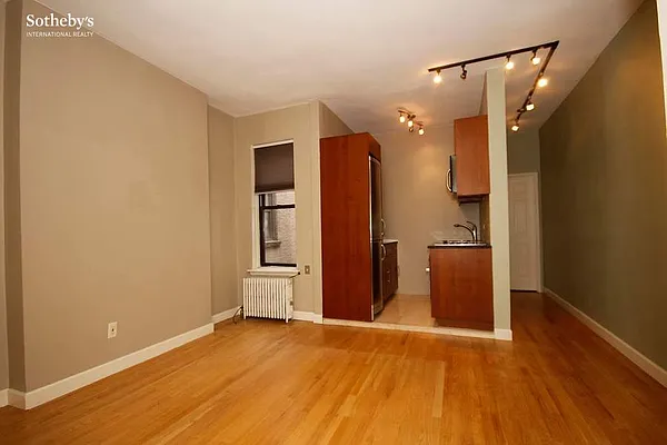 Sold by Sotheby's International Realty | media 3