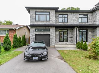 1362 B Louis Ln #A, Ottawa, ON K1B3P3