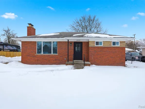 20512 Lawndale St, Saint Clair Shores, MI 48080