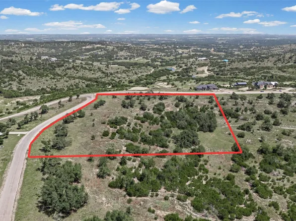 151 Falling Oak Dr, Blanco, TX 78606