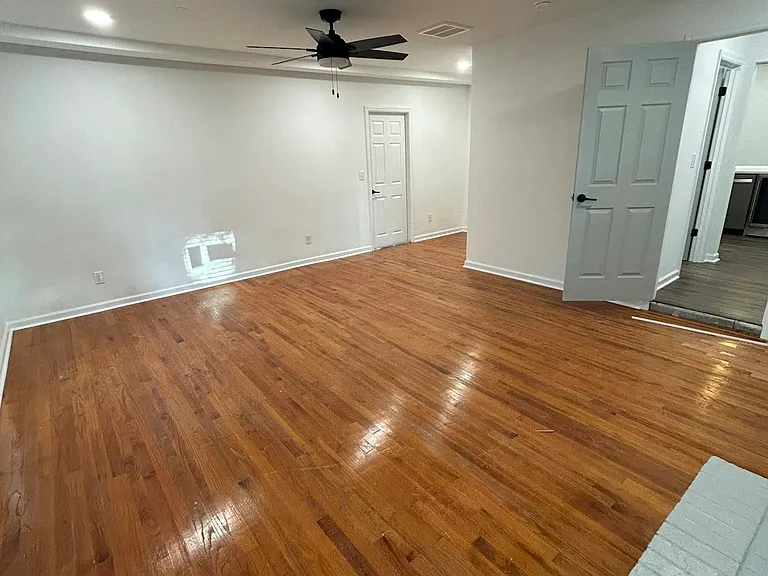 2206 Ambassador Ln — Photo 5