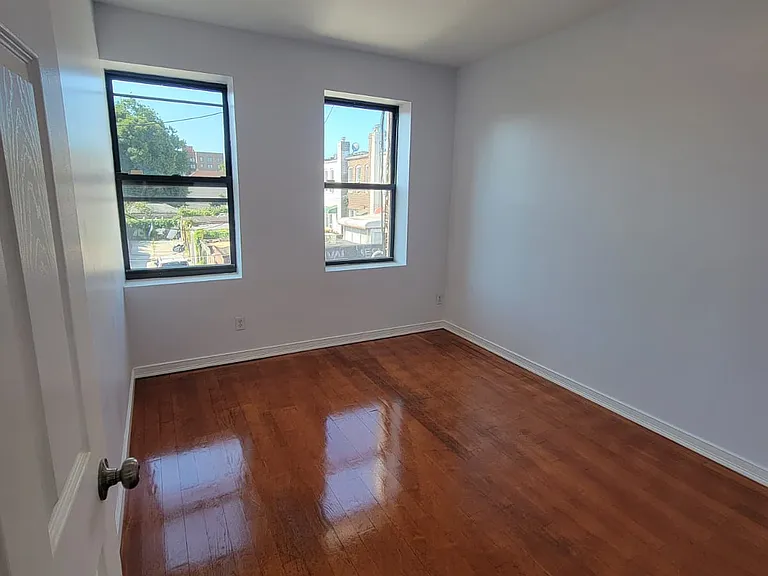 3512 Church Ave #2R — Photo 3
