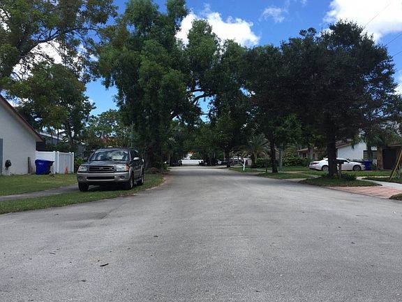 5th image of 2881 N 38th Ave