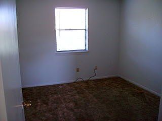 5th image of 211 Erby Ave APT C