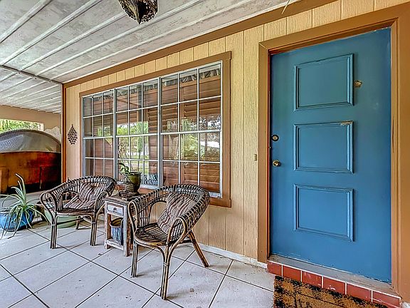 3rd image of 1324 CROMEY Road NE