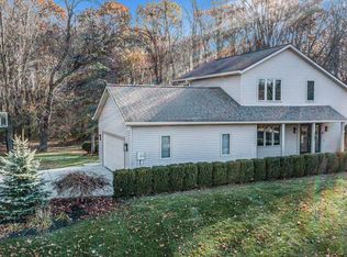 332 Club View Dr, Kalamazoo, MI 49009