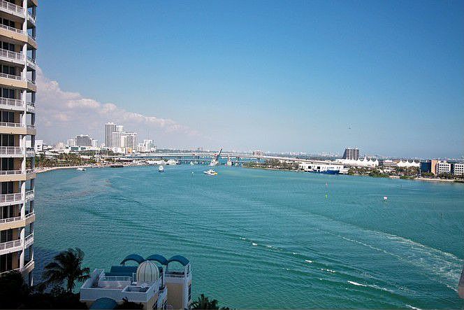 1st image of 808 Brickell Key Dr APT 1105