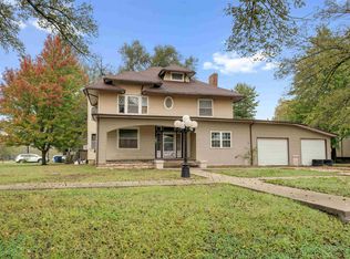 103 N Mulberry St, Eureka, KS 67045