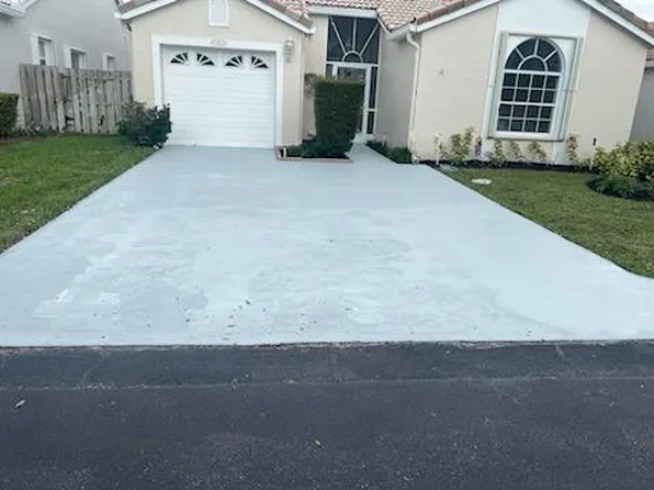 231 Wedgewood Circle, Greenacres, FL 33463