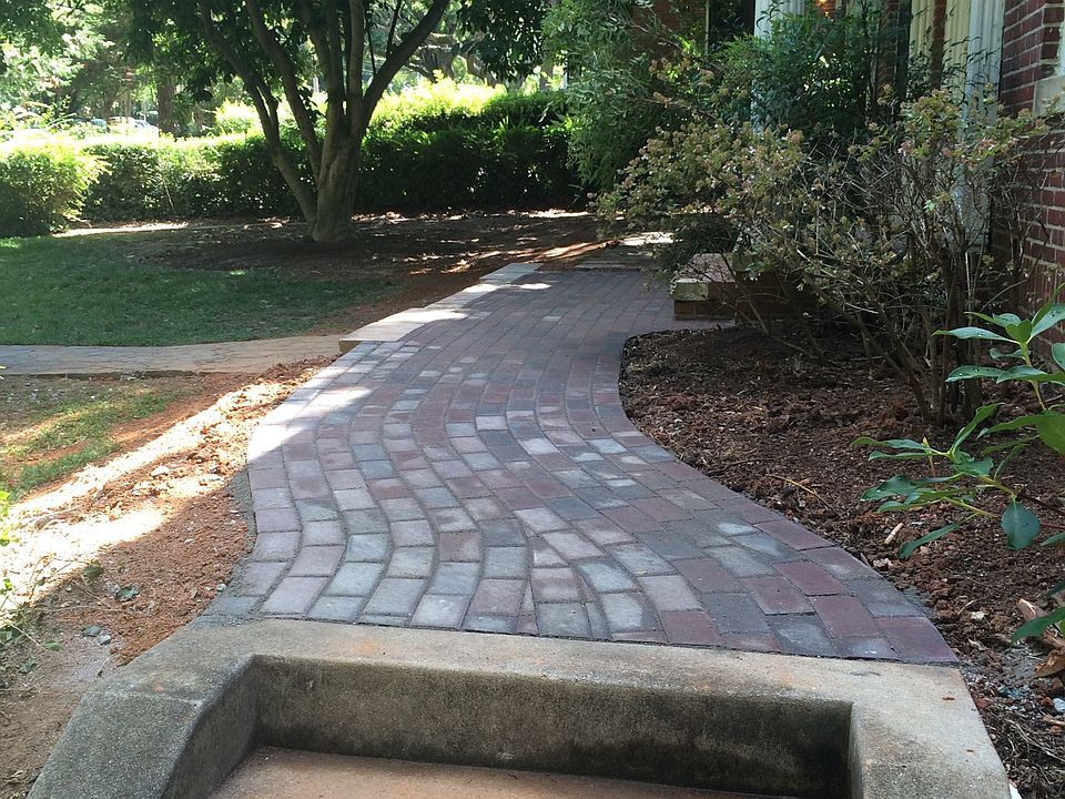 2nd image of 123 Brooks Ave