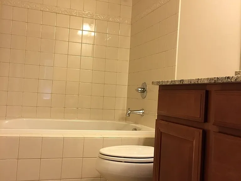 2416 Silverthorn Dr — Photo 6