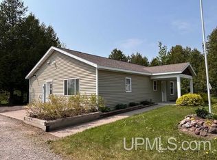 49763 Rosenlund Rd, Hancock, MI 49930