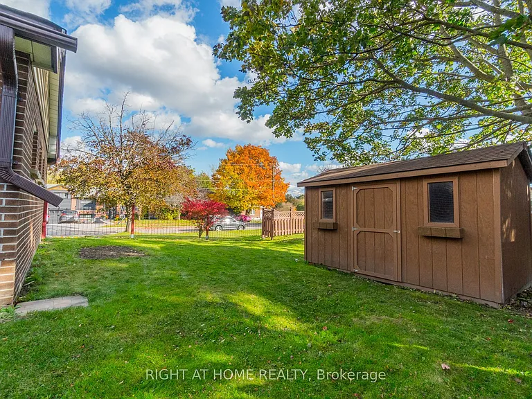 899 Florell Dr — Photo 14