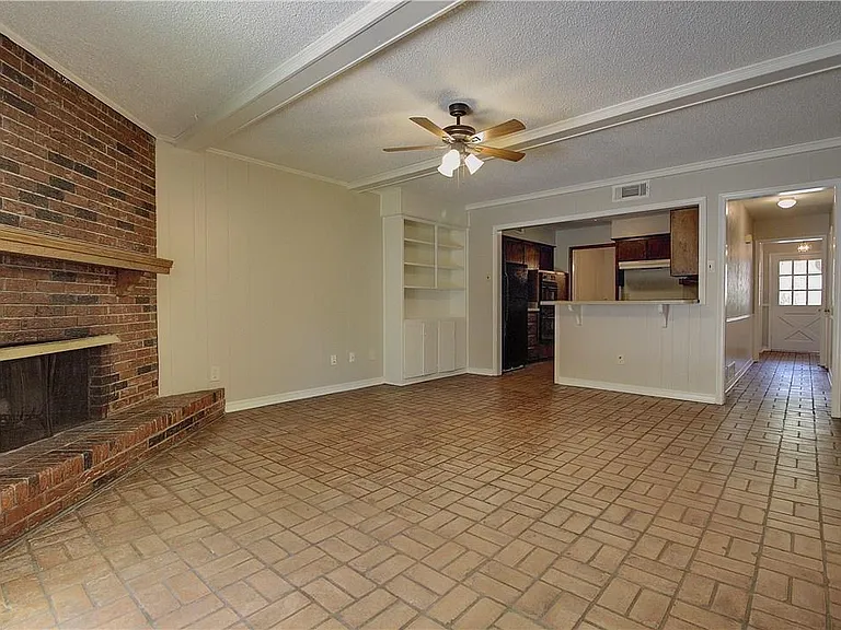 7708 Dentcrest Dr — Photo 4