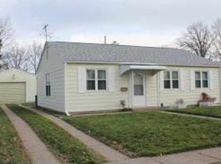 1118 40th St, Moline, IL 61265
