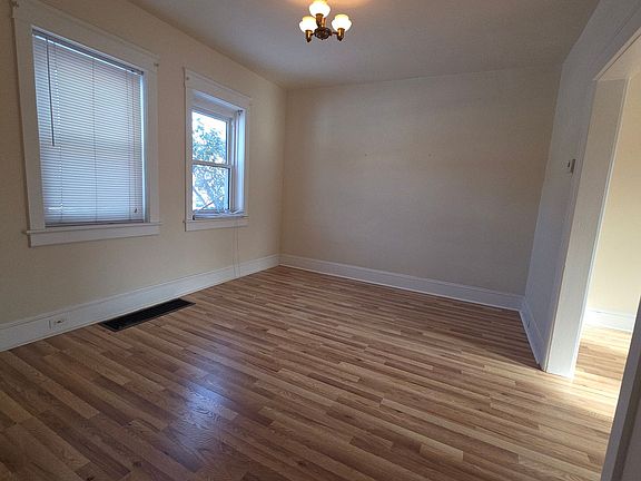 4th image of 830 Media St
