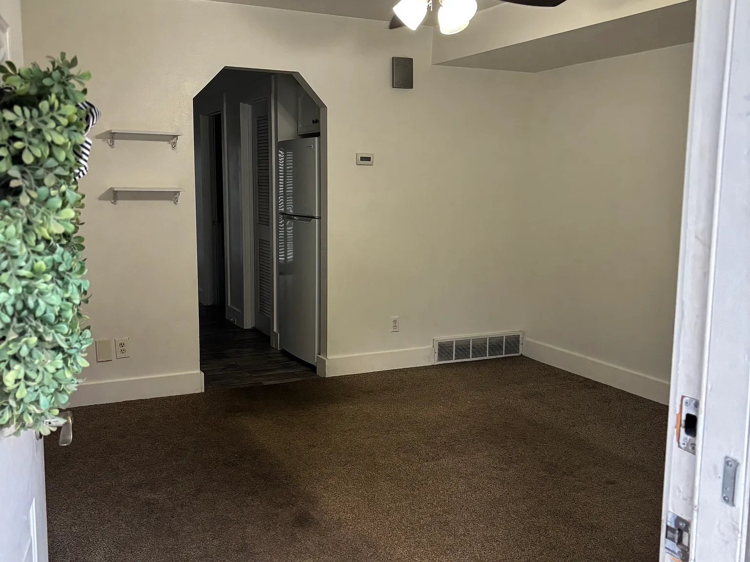 2 bed, 1.5 bath, 1200 sqft, $1,400 — Photo 4