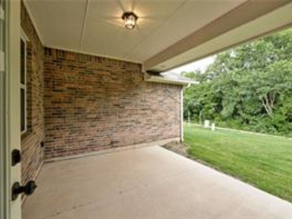 2401 Creekview Dr, Moore, OK 73160 Zillow