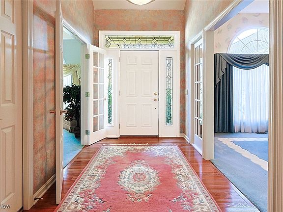 4th image of 5513 Strathaven Dr