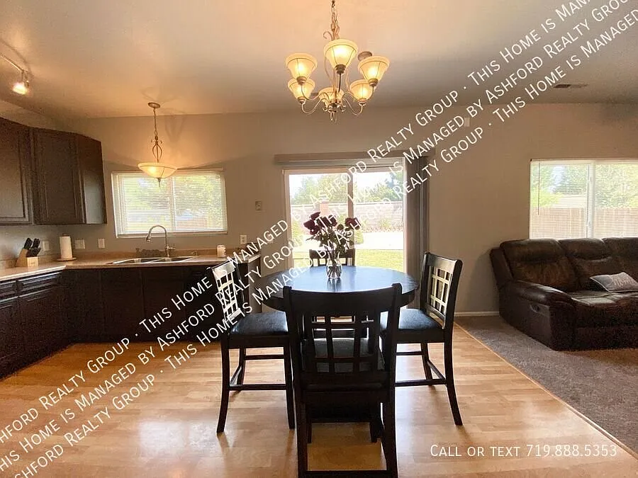 5241 Mountain Air Circle — Photo 4