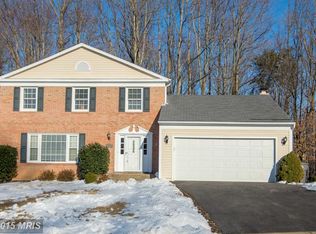 9116 Fishermans Ln, Springfield, VA 22153