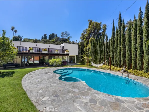 3092 Laurel Canyon Blvd, Studio City, CA 91604