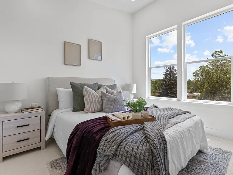 509 E Violets Cove Ln — Photo 16