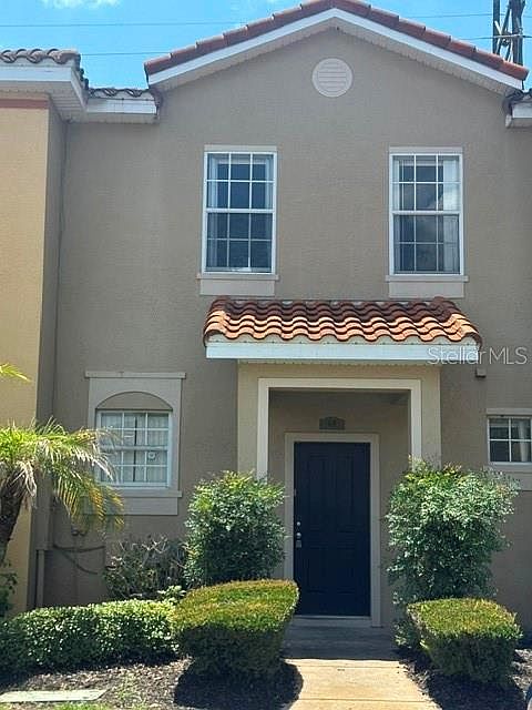 1st image of 418 Monroe Cir