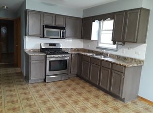 8518 S 79th Ave, Justice, IL 60458
