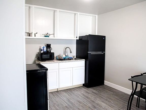 2nd image of 1301 N Ocean Dr #6