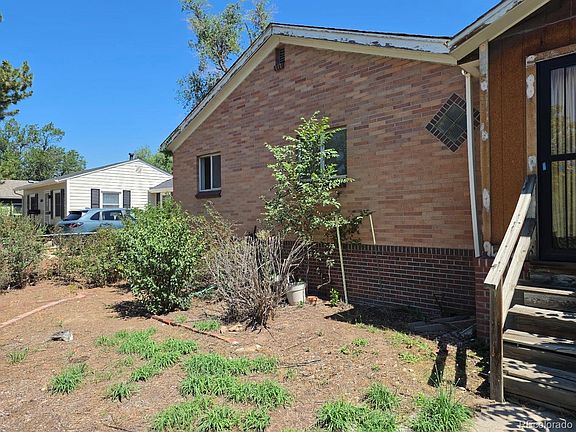 3rd image of 1150 Roslyn Street