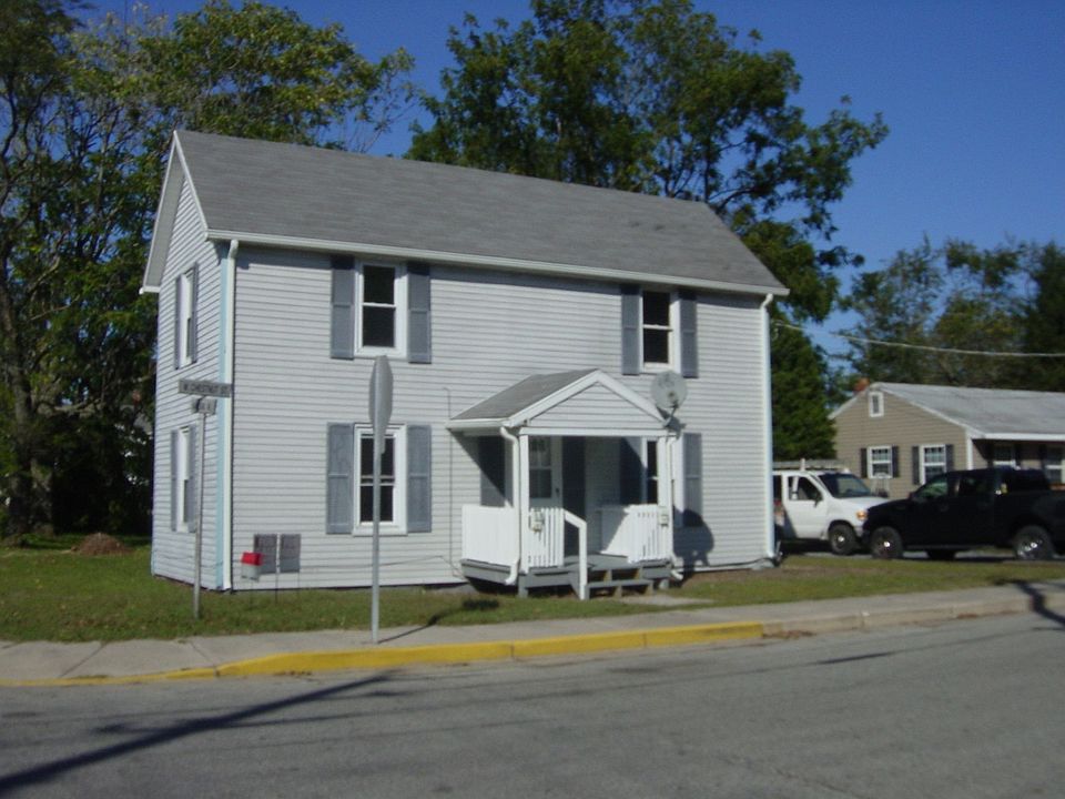 11 W. Chestnut