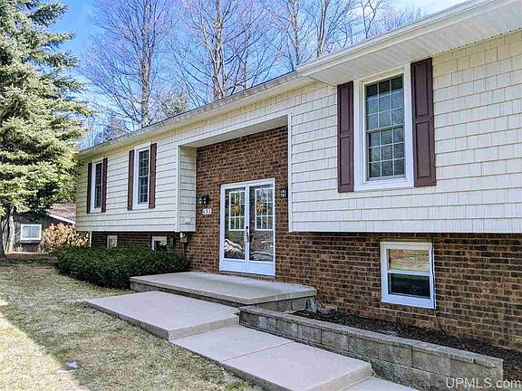 3rd image of 631 Forest Park Dr