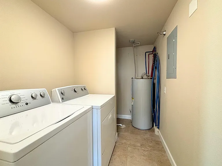 1423 Genesis Dr #14 — Photo 12