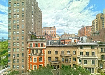 11 Riverside Drive #7DW in Upper West Side, Manhattan