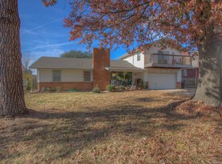 1028 N Highland Dr, Broken Arrow, OK 74012