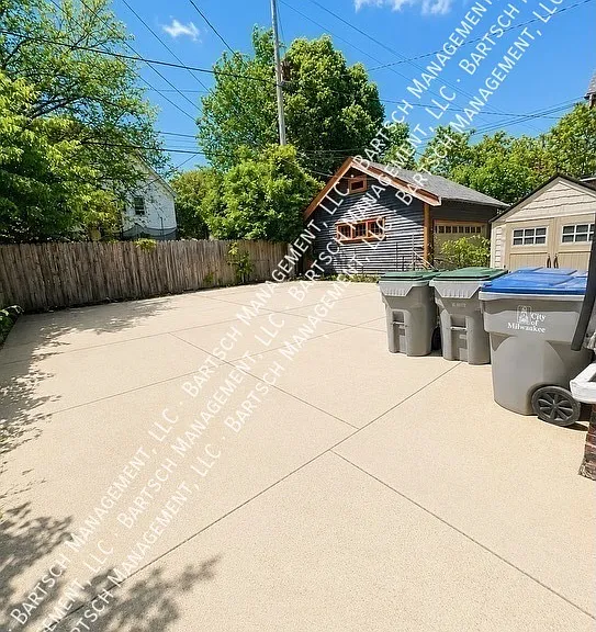 2215 N 48th St — Photo 9