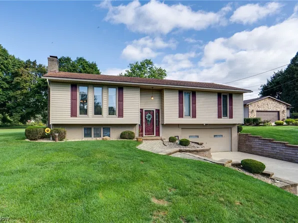 261 Ridge Rd, Mogadore, OH 44260