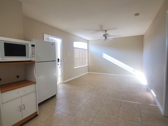 3rd image of 853 Caribbean Dr #5