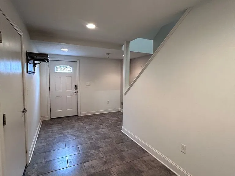 826 Spring Garden Ave — Photo 5