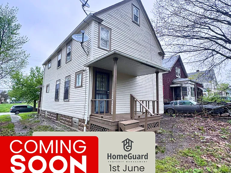 9522 Dunlap Ave — Photo 2